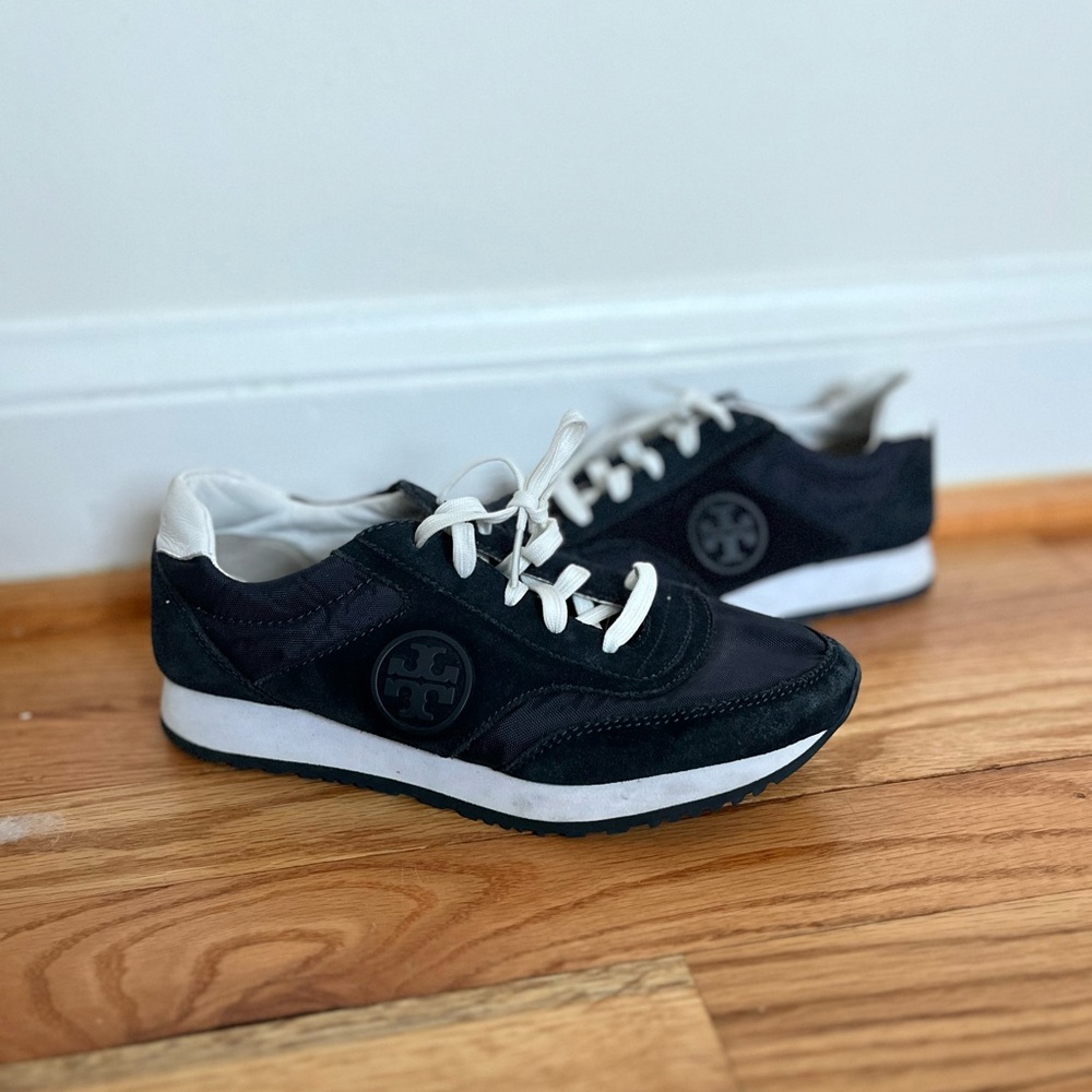 Tory Burch Suede Logo Trainer Tennis Shoe Size 6 Navy Blue
